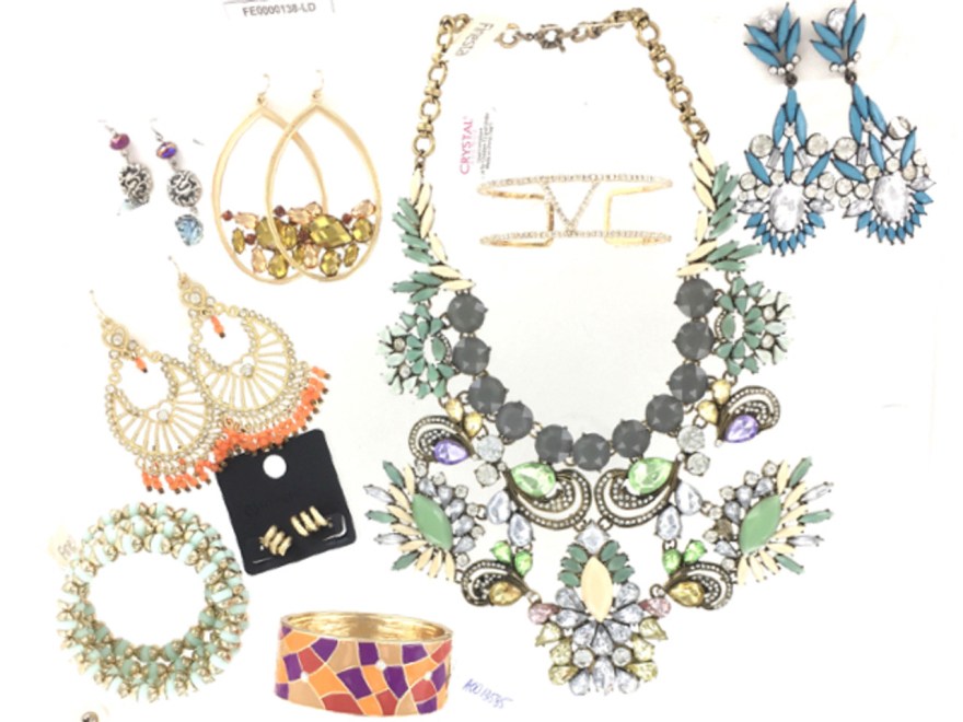 Picture of: Assorted Trendy Wholesale Jewelry